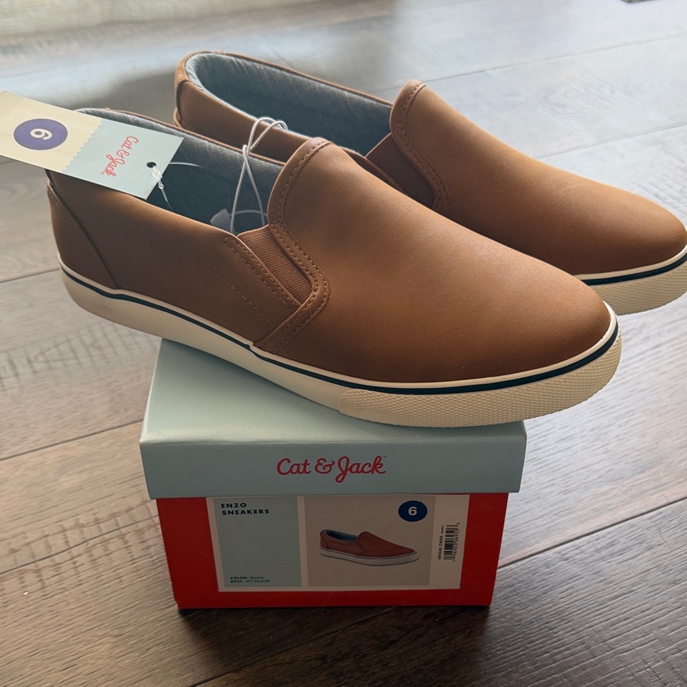 Cat & Jack Boy’s Brown Slip-On Sneakers